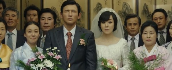 ▲ 국제시장에서 덕수모로 열연중인 장영남의 모습이 보인다.ⓒ 사진 영화 동영상 캡처