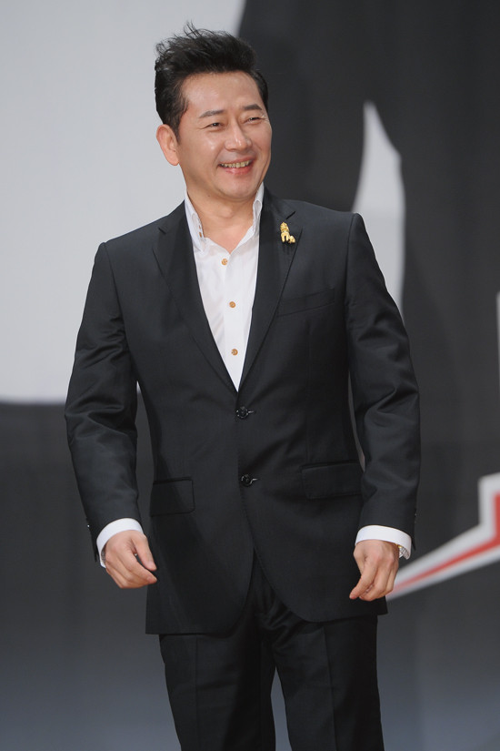 ▲ 복면검사 전광렬 ⓒ뉴데일리