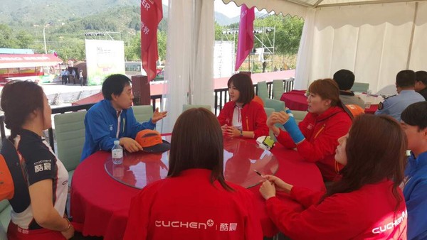 ▲ 윤수현 외 올림픽 메달리스트들 ⓒ솔미디어