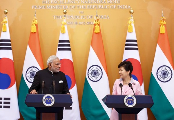 ▲ 박근혜 대통령과 모디 인도 총리가 18일 청와대에서 공동기자회견을 갖고 있다. ⓒ청와대 제공