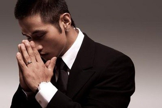 ▲ 기도하는 유승준 ⓒ뉴데일리