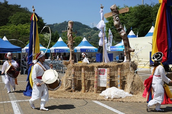 ▲ “한국선비문화축제는 지역의 정체성이기도 한 선비정신을 주제로 하는 축제로, 지역이 가진 문화콘텐츠를 스토리로 활용해 주민참여 축제를 만들었다.ⓒ뉴데일리 김형만 기자