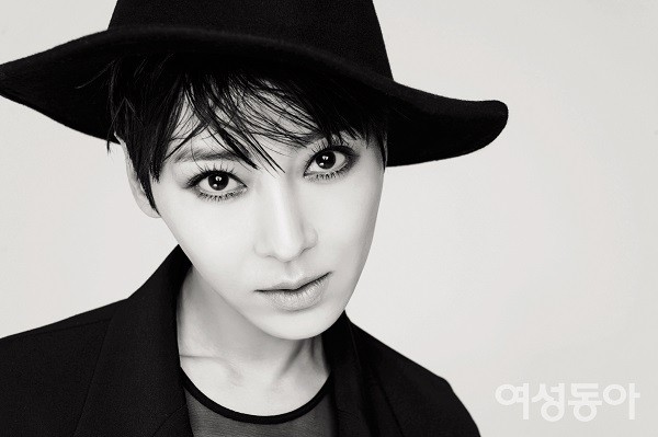 ▲ 이본 잡지 화보 ⓒ여성동아 제공