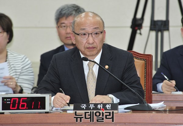 ▲ 지난 11일 국회 복지위원회에 출석해 