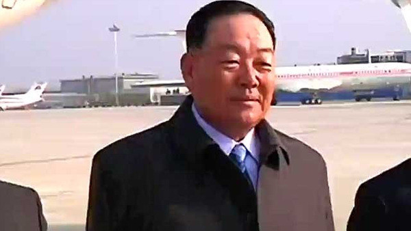 ▲ 해외방문 당시의 현영철. 국정원은 지난 4월 현영철이 공개처형을 당했다고 국회 정보위에 보고했다. ⓒSBS 관련보도 화면캡쳐