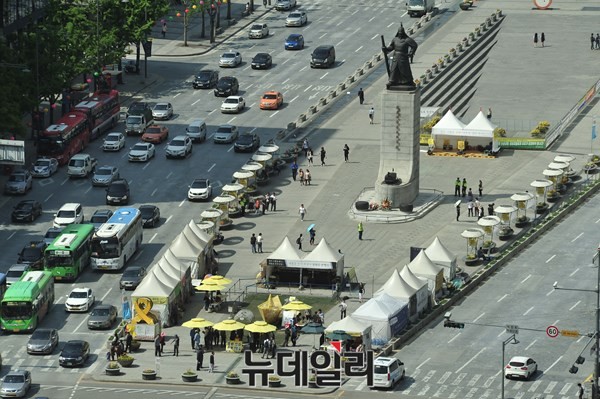 ▲ 1년 가까이 서울 광화문광장을 점거 중인 세월호 천막 농성장. ⓒ뉴데일리 DB
