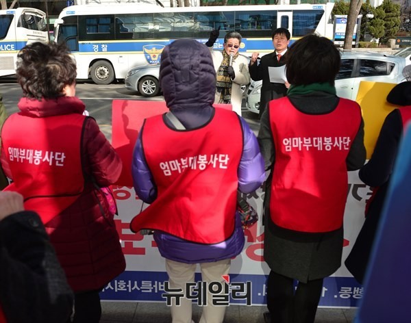 ▲ 1년 가까이 서울 광화문광장을 점거 중인 세월호 천막 농성장. ⓒ뉴데일리 DB