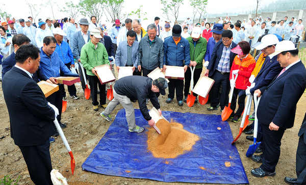 ▲ 읍면 화합토 복토ⓒ군위군 제공