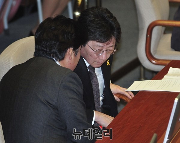 ▲ 유승민 새누리당 원내대표(오른쪽).ⓒ뉴데일리 이종현 기자