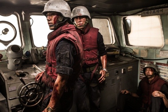 ▲ 2015년 상반기 최고의 화제작 이 실제 30분간의 해상 전투를 영화 속에서도 동일한 시간으로 묘사해 화제가 되고 있다.