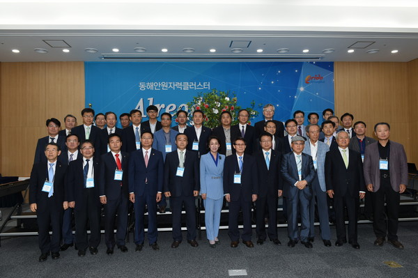 ▲ 단체기념 촬영을 하고있다. ⓒ경주시 제공