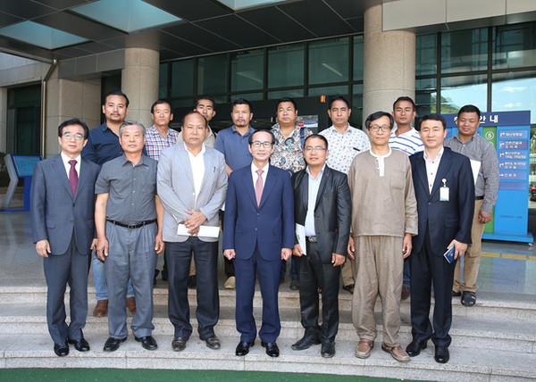 ▲ 청도군에 인도 나갈랜드 주 지역개발 지도자 선진 농업기술 견학 위해 방문했다. ⓒ청도군 제공