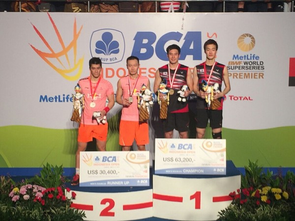 ▲ 김천시청 배드민턴 고성현·신백철 선수가 ‘2015 인도오픈배드민턴슈퍼시리즈프리미어 대회’ 남자복식 세계정상에 올랐다. ⓒ김천시 제공