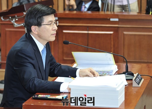 ▲ 황교안 국무총리 후보자가 9일 열린 인사청문회에서 인사청문특위 위원들의 질의를 받고 있다. ⓒ뉴데일리 이종현 기자