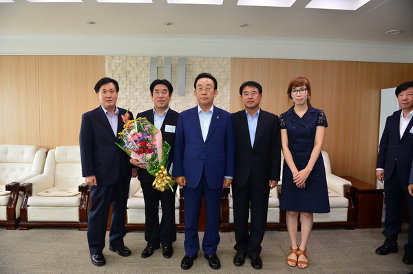 ▲ 예천군은 도 지방세정 종합 평가에서 ‘최우수’ 상을 받았다. ⓒ예천군 제공