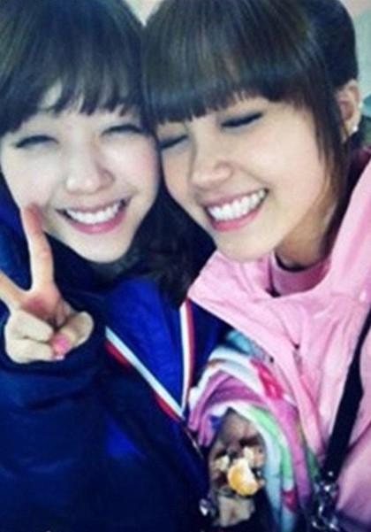 ▲ 걸스데이 민아와 에이핑크 정은지 셀카 ⓒ온라인 커뮤니티