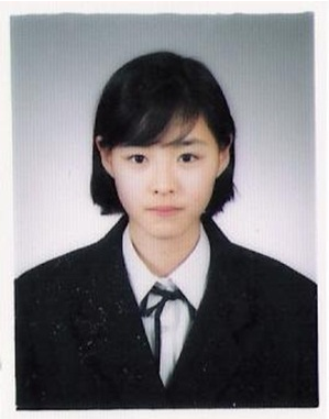 ▲ 이연희 중학교 졸업사진 ⓒ온라인 커뮤니티