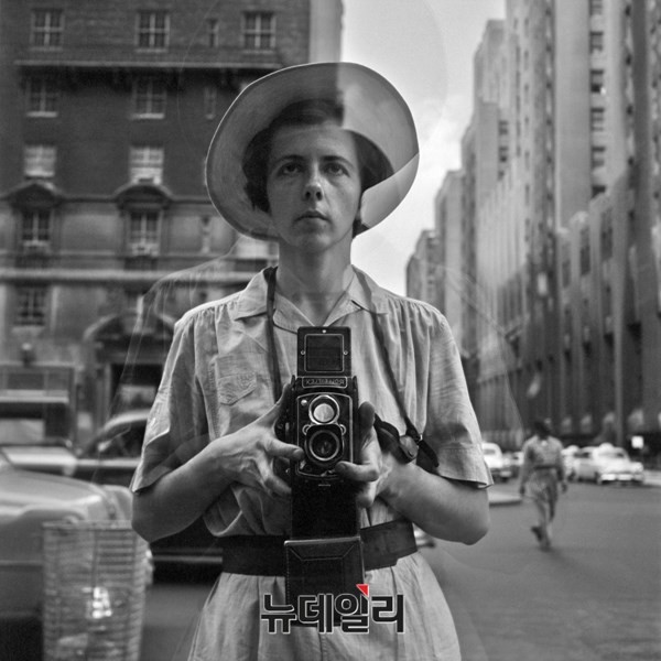 ▲ ©Vivian Maier/Maloof Collection, Courtesy Howard Greenberg Gallery, New York