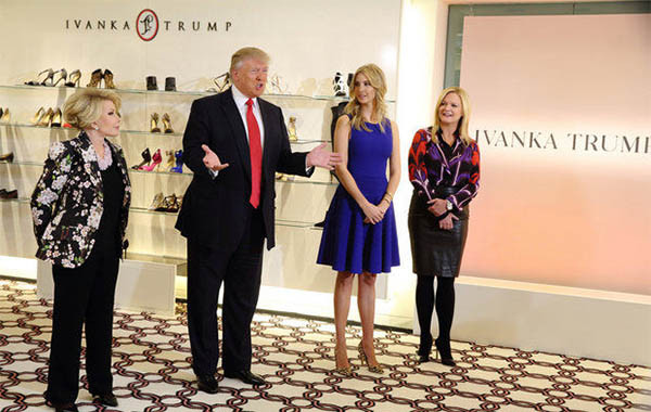 美NBC TV가 방영하는 리얼리티 쇼 '어프렌티스'에 나온 도널드 트럼프와 그의 딸 이반카 트럼프. 도널드 트럼프는 이 쇼를 통해 독설가로 유명해졌다. ⓒ美NBC TV 방송화면 캡쳐