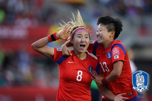 ▲ 한국여자월드컵팀이 지난 스페인전에서 동점골을 성공시킨후 세레모니를 하고 있다.ⓒ대한축구협회제공