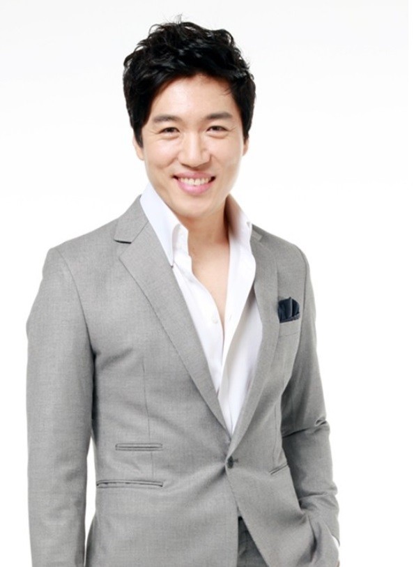 ▲ 가수 홍원빈 ⓒ인우기획