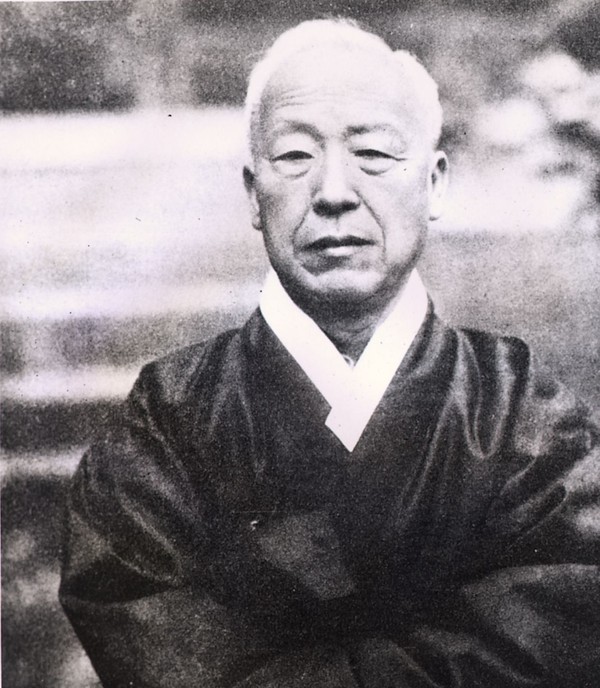 ▲ 검은 두루마기 이승만 대통령.