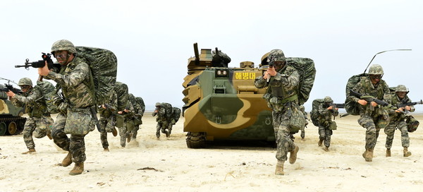 ▲ 해군·해병대는 29일 충남 태안군 안면해수욕장 일대에서 해군·해병대 합동상륙훈련을 실시했다.ⓒ해병대