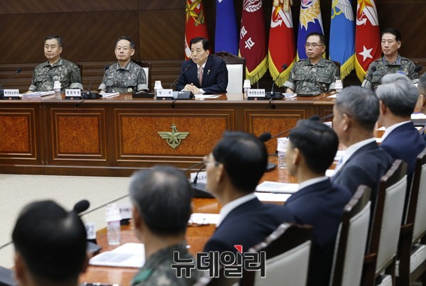▲ 국방부는 30일, 한민구 국방부 장관 주관으로 '15년 전반기 전군 주요지휘관회의'를 개최했다. ⓒ사진공동취재단