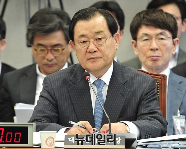 ▲ 이병기 청와대 비서실장은 운영위 직전 김무성 대표를 만나 간단한 인사말을 나눴다고 했다. ⓒ뉴데일리 이종현 기자