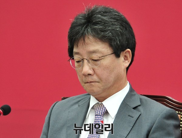 ▲ 새누리당 유승민 원내대표 역시 "대통령께 죄송하다"며 몸을 낮췄다. 그는 이번 갈등 속 차기 대권후보로 부상했다. ⓒ뉴데일리 이종현 기자