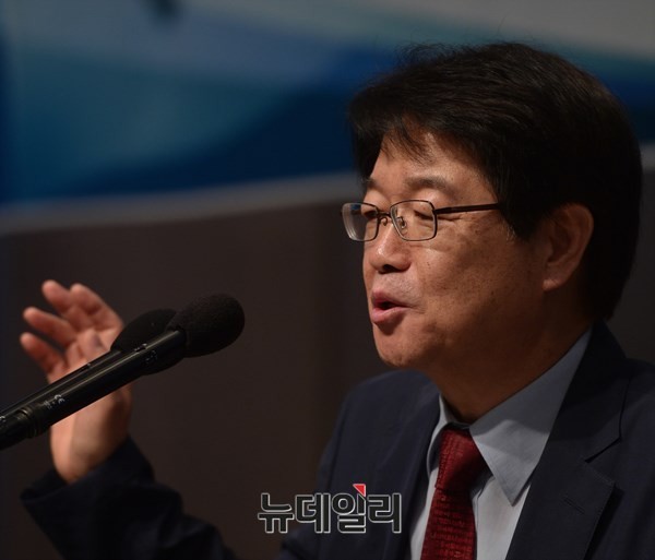 ▲ 강연하는 이춘근 선임위원. ⓒ뉴데일리 정상윤 기자