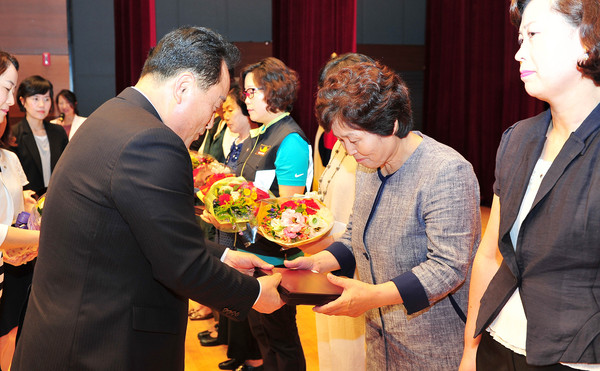 ▲ 군위군은 지난 9일 삼국유사교육문화회관에서 양성평등주간 기념행사를 개최했다.ⓒ군위군 제공