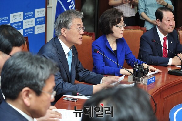 ▲ 새정치민주연합 문재인 대표가 광주 지역 국회의원들이 모인 자리에서 발언하고 있다. ⓒ뉴데일리 이종현 기자