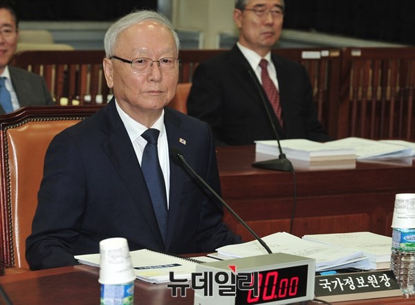 ▲ 14일 국회 정보위에 출석한 이병호 국정원장. ⓒ뉴데일리 이종현 기자