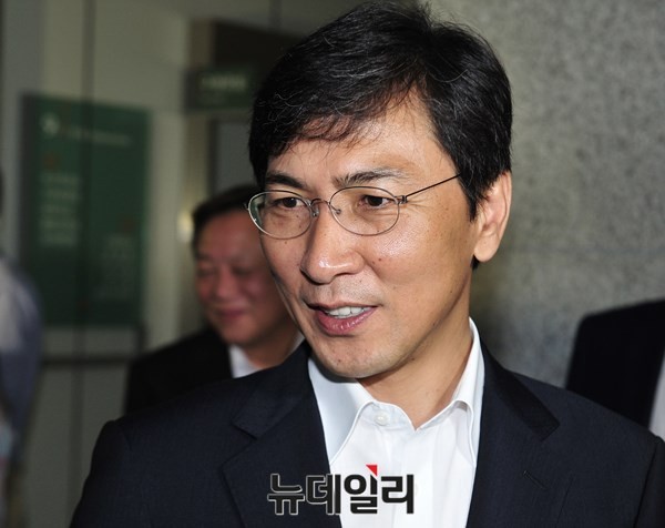 ▲ 안희정 충남도지사는 15일 서울 금천구청장실에서 새정치민주연합 김상곤 혁신위원장과 차담회를 가졌다. ⓒ뉴데일리 이종현 기자