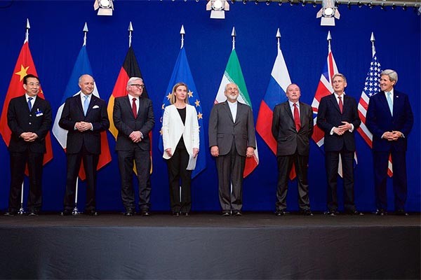 ▲ 2015년 4월 스위스 로잔에서 열린 이란 핵협상에 참석한 유엔 안보리 상임이사국 대표, 독일 대표, 이란 대표의 모습. ⓒ美국무부 공개사진