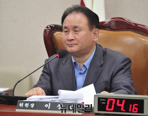 ▲ 이상민 법사위원장이 15일 국회에서 열린 법제사법위원회 전체회의에 참석해 발언하고 있다.ⓒ뉴데일리 이종현 기자