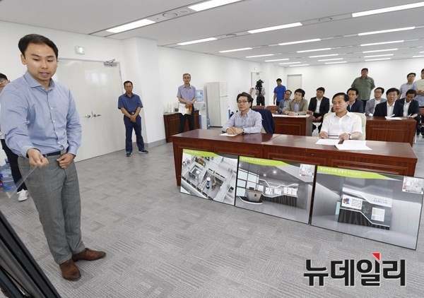 ▲ 장대진 경북도의회 의장과 홍진규 의회운영위원장은 15일 도의회 신청사 현장을 찾아 추진상황을 점검했다.ⓒ도의회 제공