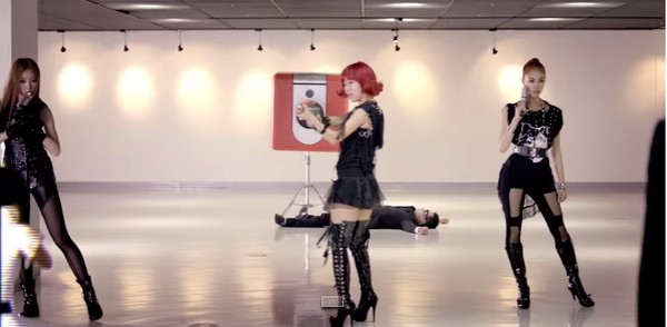 ▲ ⓒ스텔라 '로켓걸' 뮤직비디오 캡처