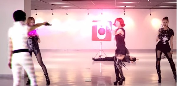 ▲ ⓒ스텔라 '로켓걸' 뮤직비디오 캡처