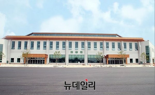 ▲ 육군은 22일, 충남 논산훈련소에 위치한 대규모 다목적 강당 '연무관'의 개관식을 개최한다. ⓒ육군