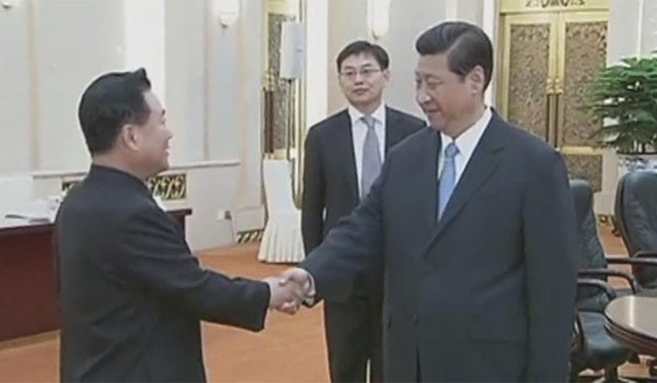 2013년 5월 김정은의 특사 자격으로 중국을 찾은 최룡해와 만난 시진핑. ⓒKBS 당시 관련보도 화면캡쳐