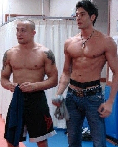 ▲ 줄리엔강 데니스강ⓒ인터넷커뮤니티