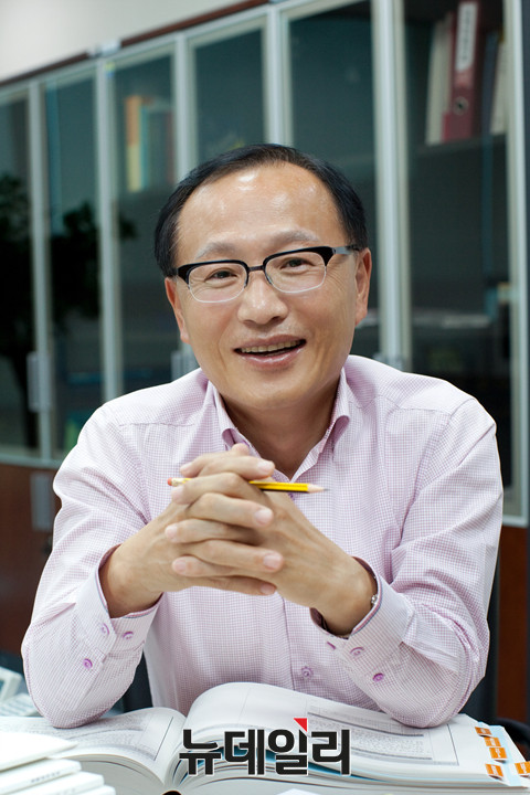 ▲ 최근 한 표 차이로 충남도당위원장에 극적 선출된 새누리당 김제식 의원은 도당위원장 취임식을 지역 봉사활동으로 대체할 예정이다. ⓒ뉴데일리 사진DB