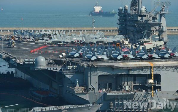 ▲ 한미 연합군사훈련을 위해 부산에 입항한 美항공모함. 美정부는 