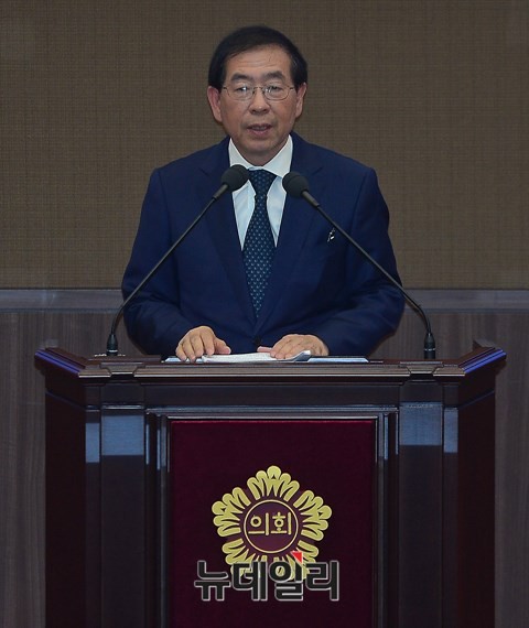 ▲ 박원순 서울시장이 서울시의회 임시회에 참석해 발언을 하고 있다. ⓒ뉴데일리 정상윤 기자