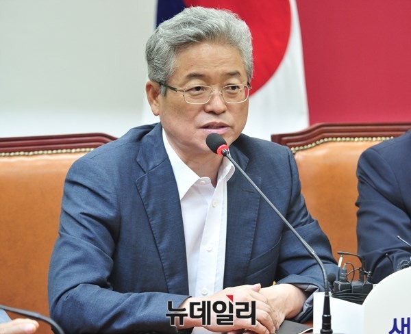 ▲ 여당 정보위원회 간사를 맡고 있는 새누리당 이철우 의원이 새정치연합의 국정원 해킹 의혹 사건에 대한 자료 제출 요구에 