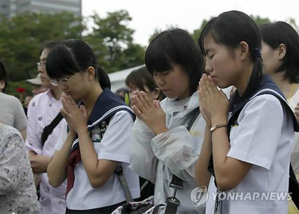 ▲ 2014년 히로시마 원폭투하 피해자 추도식 모습. ⓒ연합뉴스. 무단전재 및 재배포 금지.