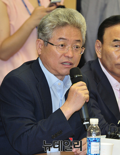 ▲ 새누리당 이철우 정보위원회 간사가 7일 주요당직자회의에서 