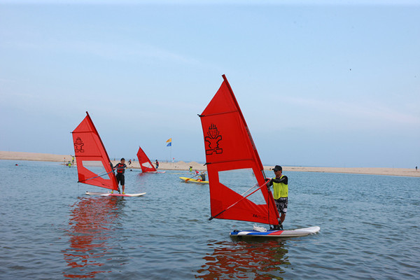 ▲ 윈드서핑 체험 모습.ⓒ울진군 제공